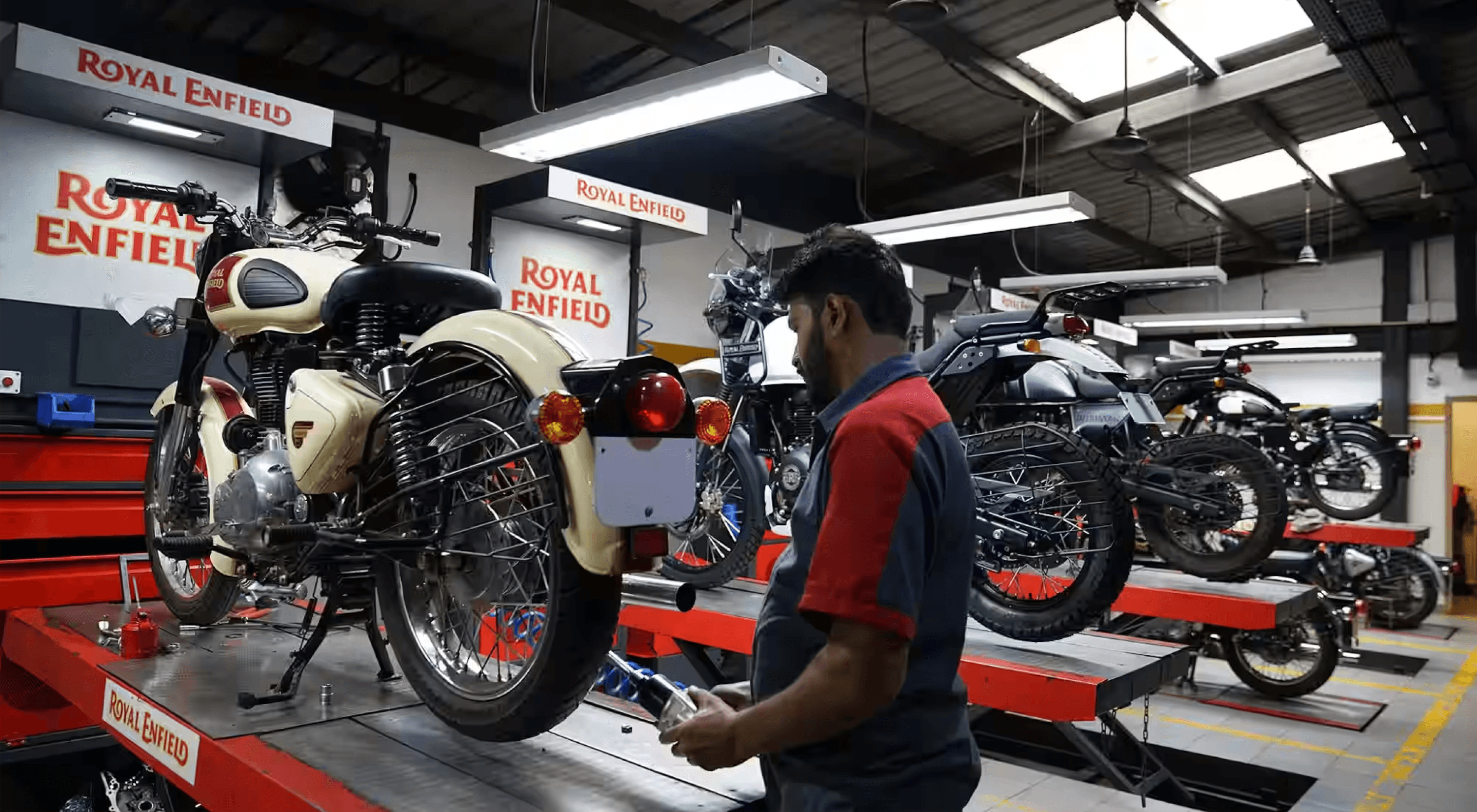 Royal Enfield authorised service centre — Trishaan Motors, Kalyan – Bhiwandi Road